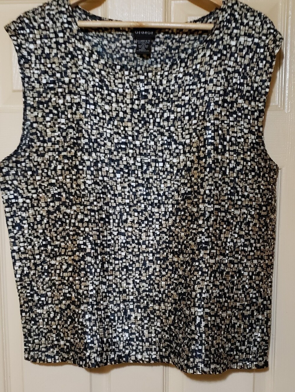 George Black and White Geo-Print Sleeveless Tank